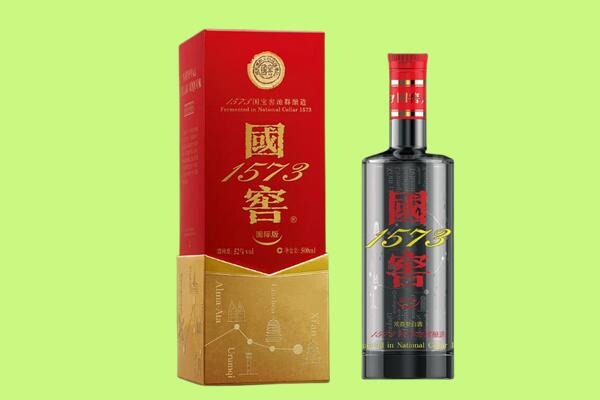 哈密市伊吾回收国窖1573.jpg